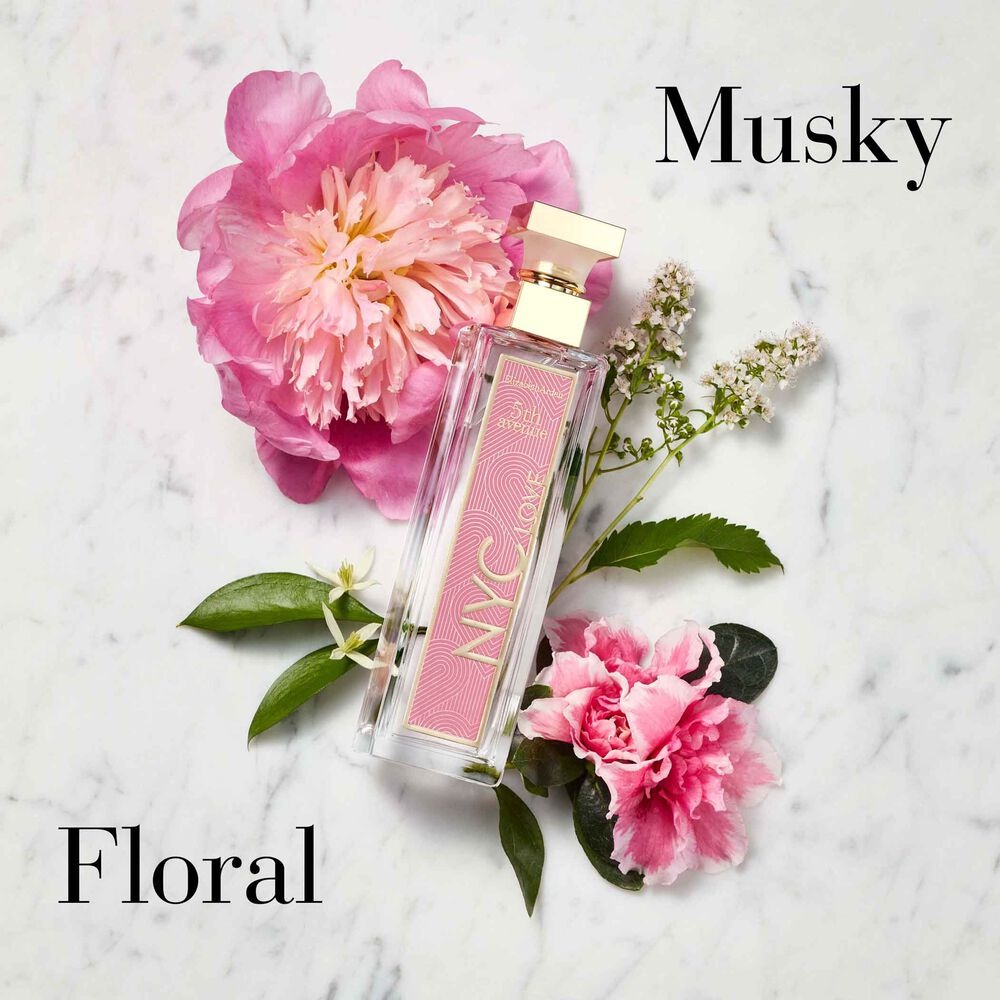 5th Avenue NYC Love para Mujer / 125 mL Eau de Parfum Spray